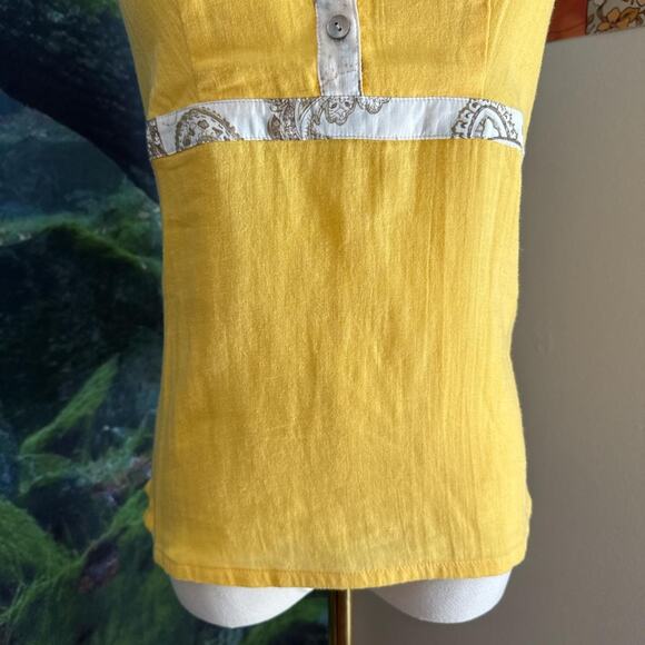 vintage style yellow sleeveless top with printed collar - indie retro blouse - Picture 4 of 8